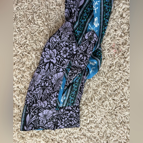 LOFT Women’s XS Purple, Blue, and Black Floral Long Sleeve Blouse - Picture 4 of 4